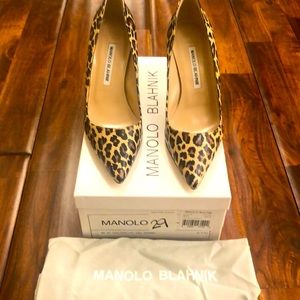 Never worn Manolo Blahnik leopard patent heels